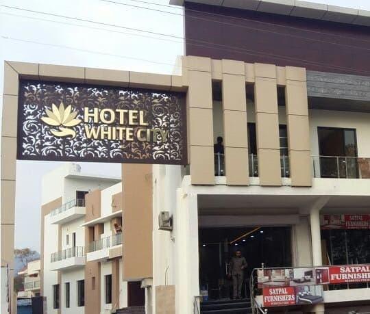 Oyo 30415 Hotel White City Anandpur  Экстерьер фото